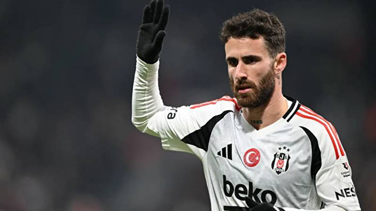 Beşiktaş, 44 puan ve averajla haftaya dördüncü sırada girerken Galatasaray, 71 puanla zirvede yer alıyor. Sezonun ilk yarısında oynanan derbiyi Galatasaray 2-1 kazanmıştı.<br>