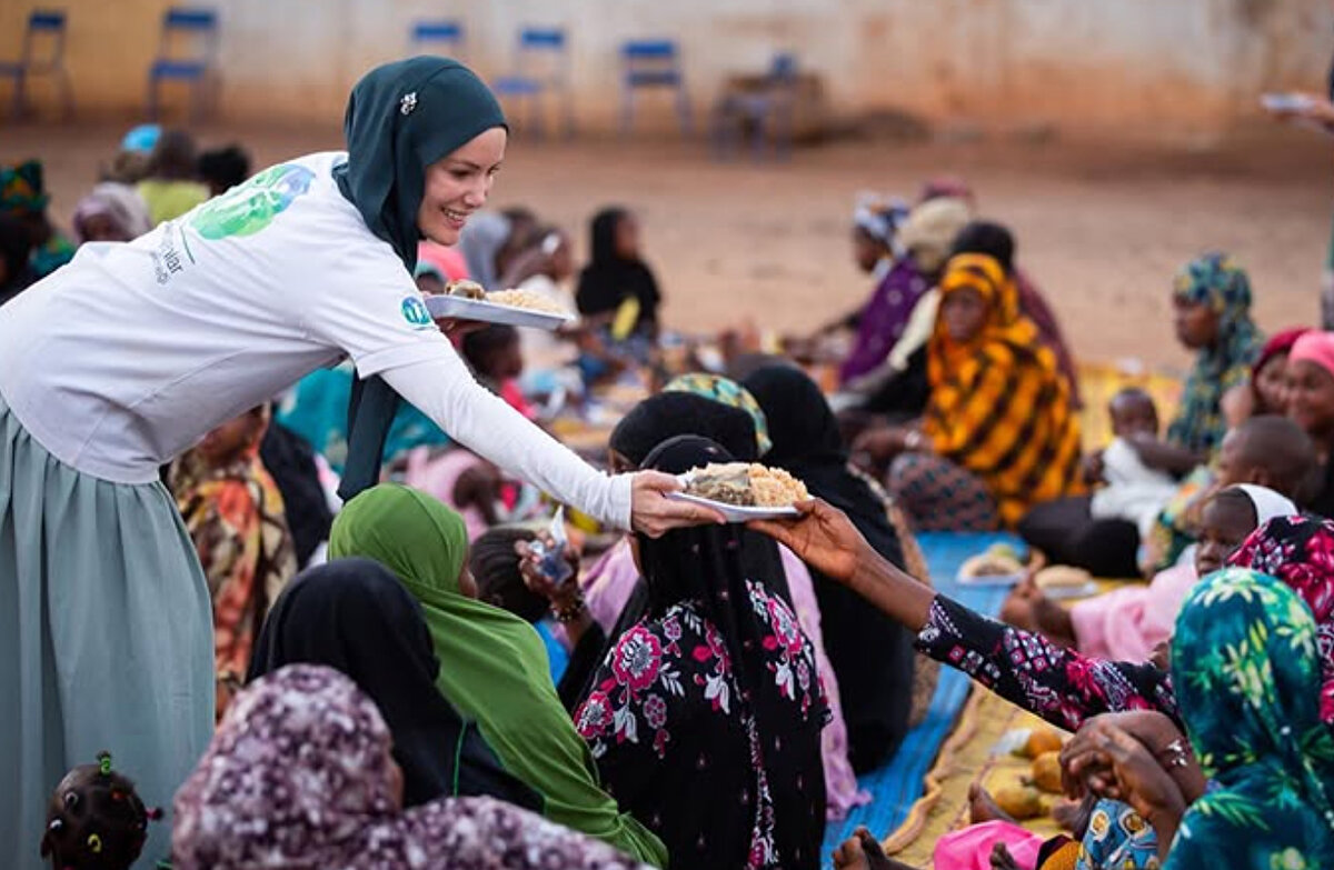 Sosyal medya kullanıcılarının büyük ilgi gösterdiği Gamze Özçelik'ın oğlu Murathan Pektaş ile ilgili "Tüm karanlıklara rağmen yaşadığım bu aşk ve oğlum, her gün heyecanla ayağa kalkma sebebim. Elhamdulillah" sözleri oldukça ses getirmişti.