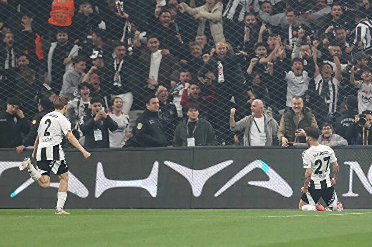 Beşiktaş, Galatasaray'ı 2-1 mağlup etti ve rakibinin 28 maçlık yenilmezlik serisini sona erdirdi.<br>