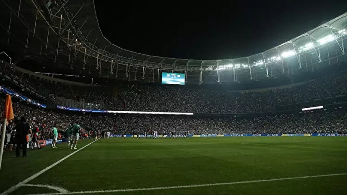 GiveMeSport, futbolcu tarihinin ilginç özellikleri ve özel tasarımlarıyla ünlü benzersiz statlarını sıraladı.