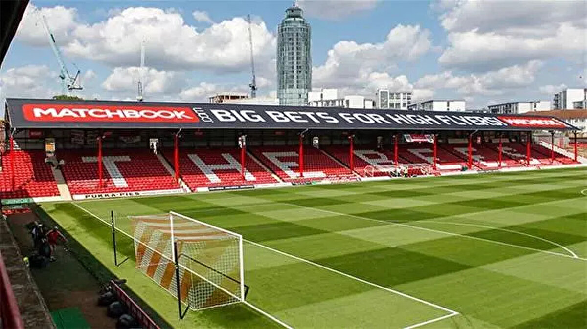 8: Griffin Park - Brentford
