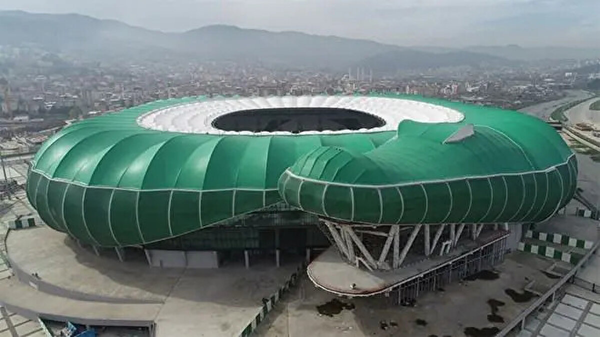 4: Timsah Arena: Bursaspor