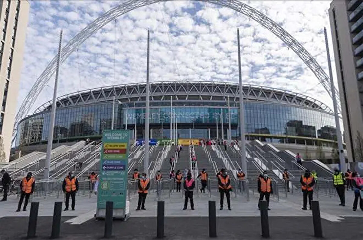 3: Wembley: İngiltere