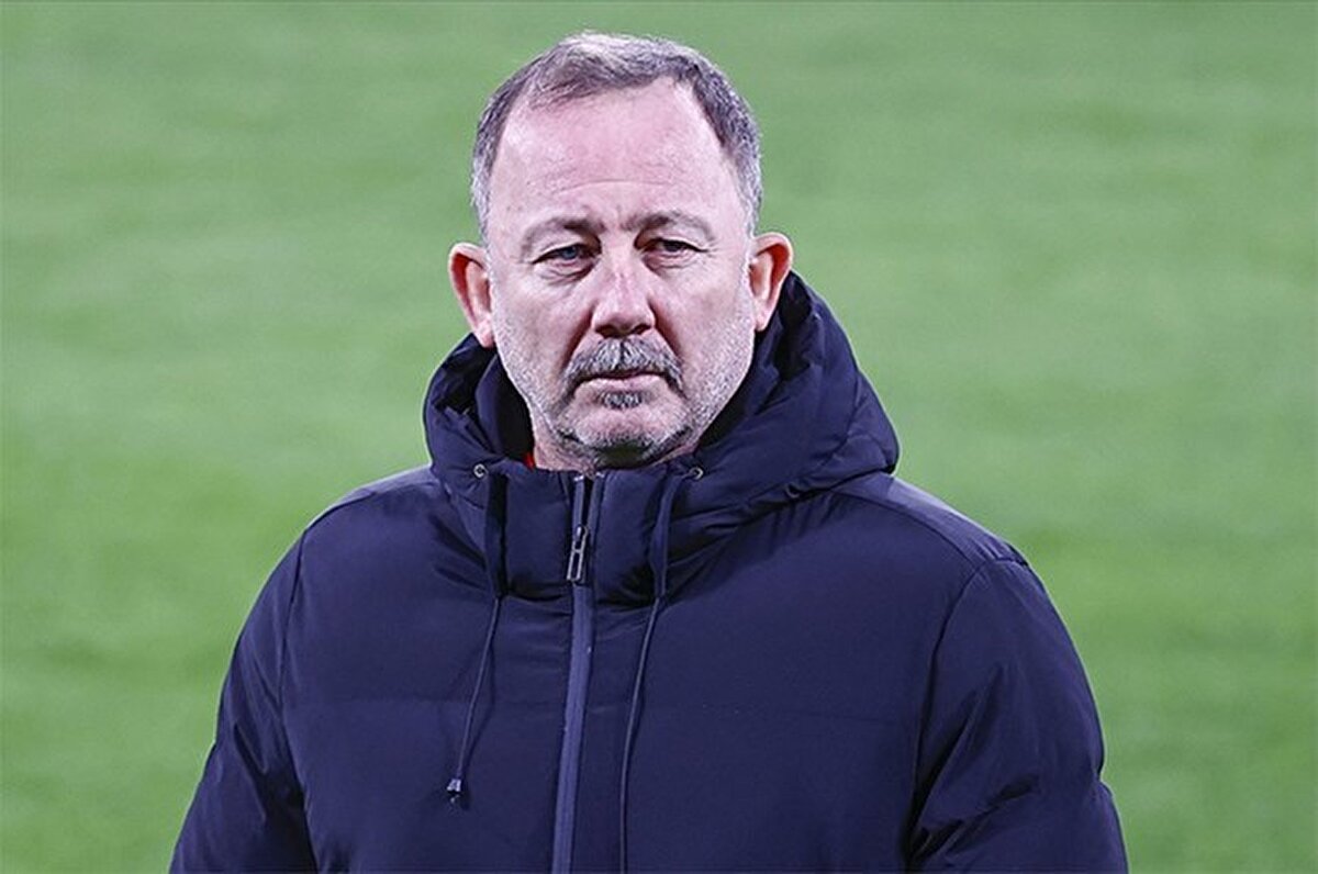 Galatasaray çok iyi durumda değil. Artık kırılganlar, kaybettiler ve artık kırılganlar. Artık her yerde başlarına bir şey gelebilir.