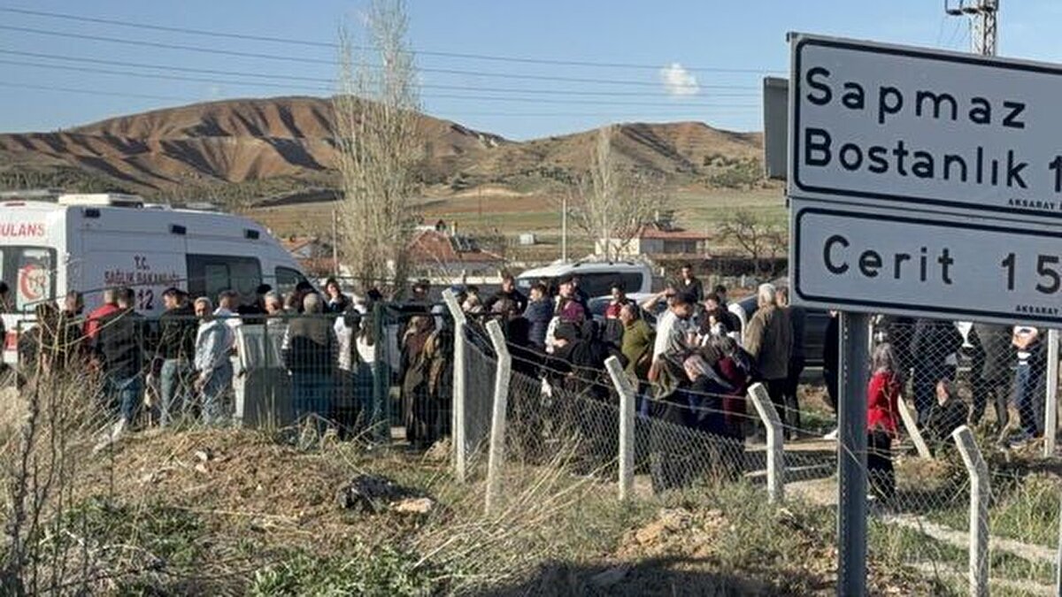 Aksaray’da sulama kanalına düşen çocuk hayatını kaybetti.<br><br>Çimeliyeniköy’de şeker toplamak için evden çıktığı öğrenilen 5 yaşındaki Sinan Yavaş, yolda yürürken sulama kanalına düştü. Çevredekilerin ihbarı üzerine olay yerine AFAD, itfaiye, jandarma ve sağlık ekipleri sevk edildi.
