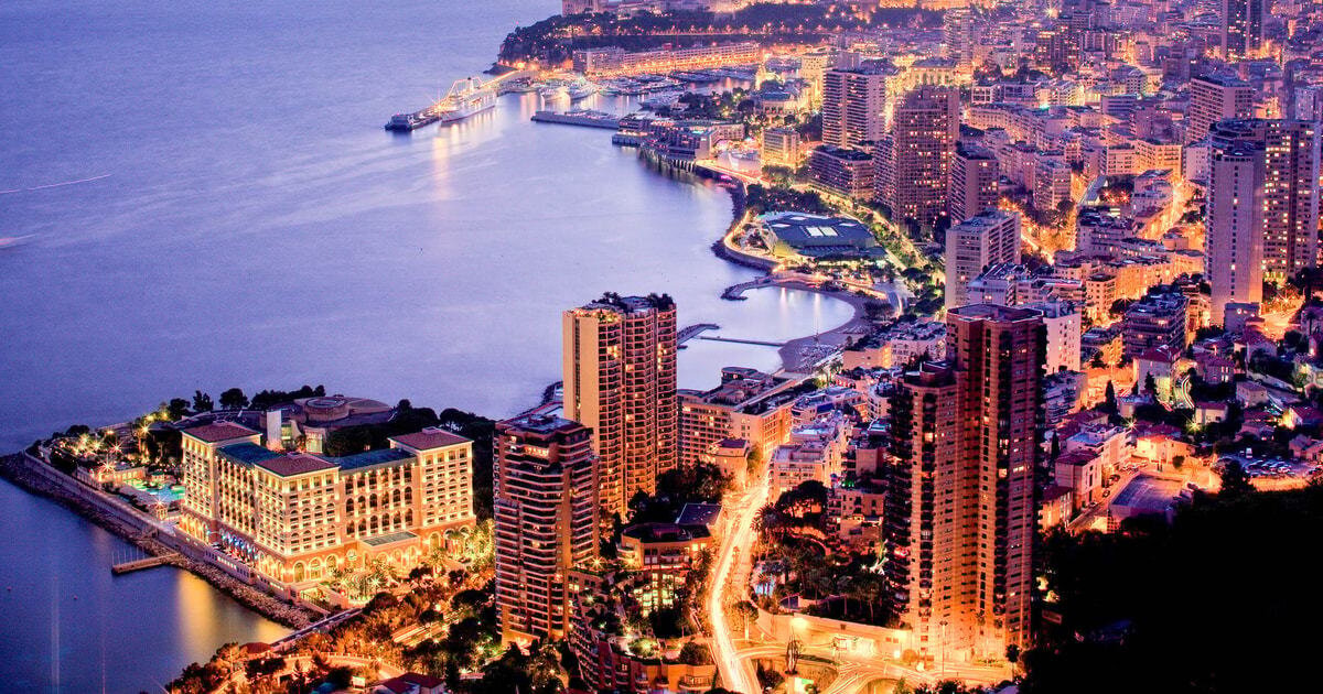 2) Monako<br><br>Savunması Fransa'nın sorumluluğunda.