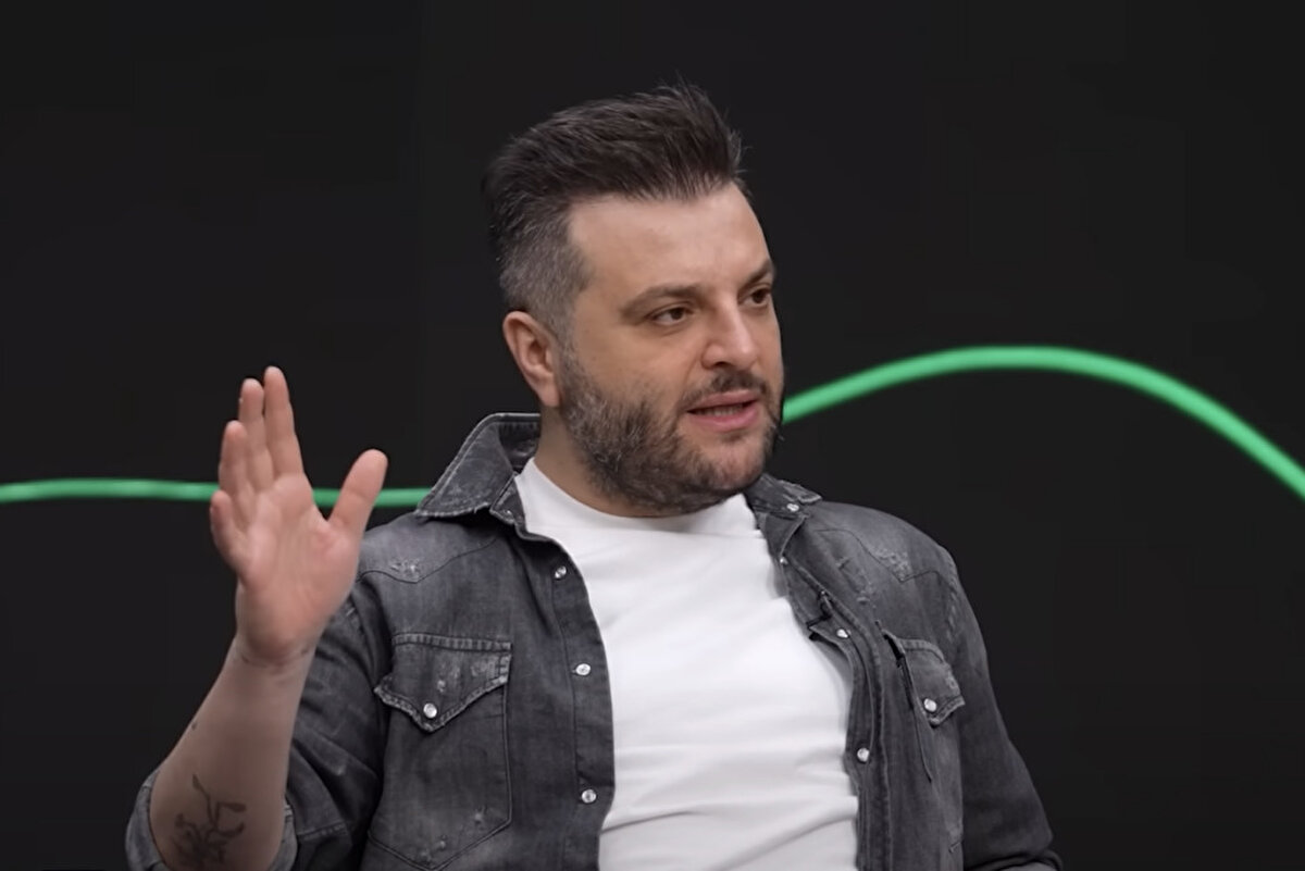 Candaş Tolga, "Ben şu an Fenerbahçe'de Kostic'i beğeniyorum, Amrabat fena oynamıyor, Fred hep iyi" yorumunda bulundu.