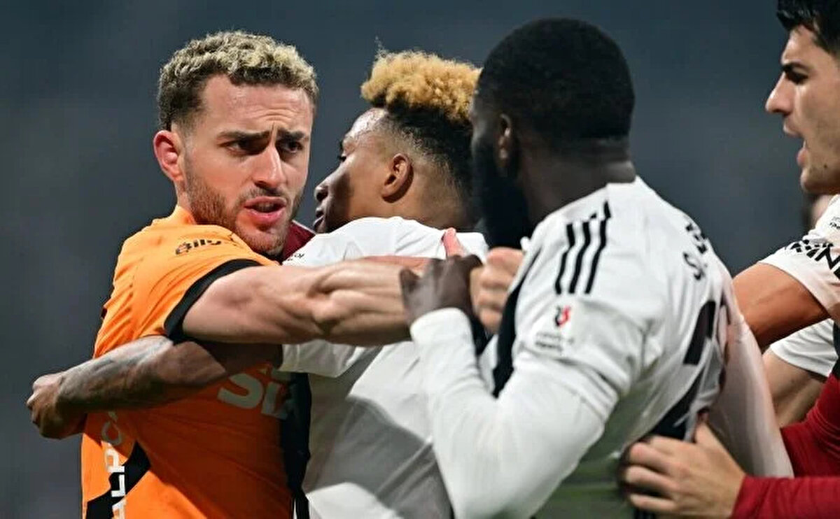 Trendyol Süper Lig'de zirvede yer alan Galatasaray oldukça kritik olan maçta deplasmanda Beşiktaş'a 2-1'lik skorla kaybetti.<br>