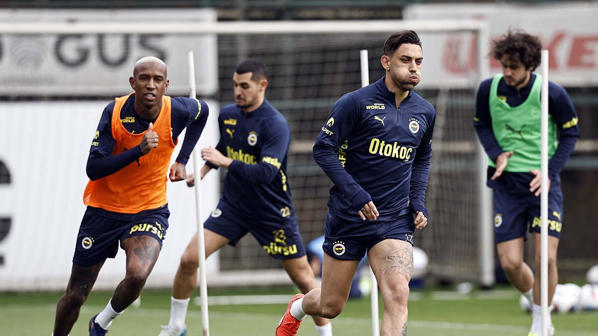 Sarı-kırmızılılar ezeli rakibi Fenerbahçe ile olan şampiyonluk yarışında 3 puan kaybederken alınan skor, sarı-lacivertli camiayı da bir hayli memnun etti.