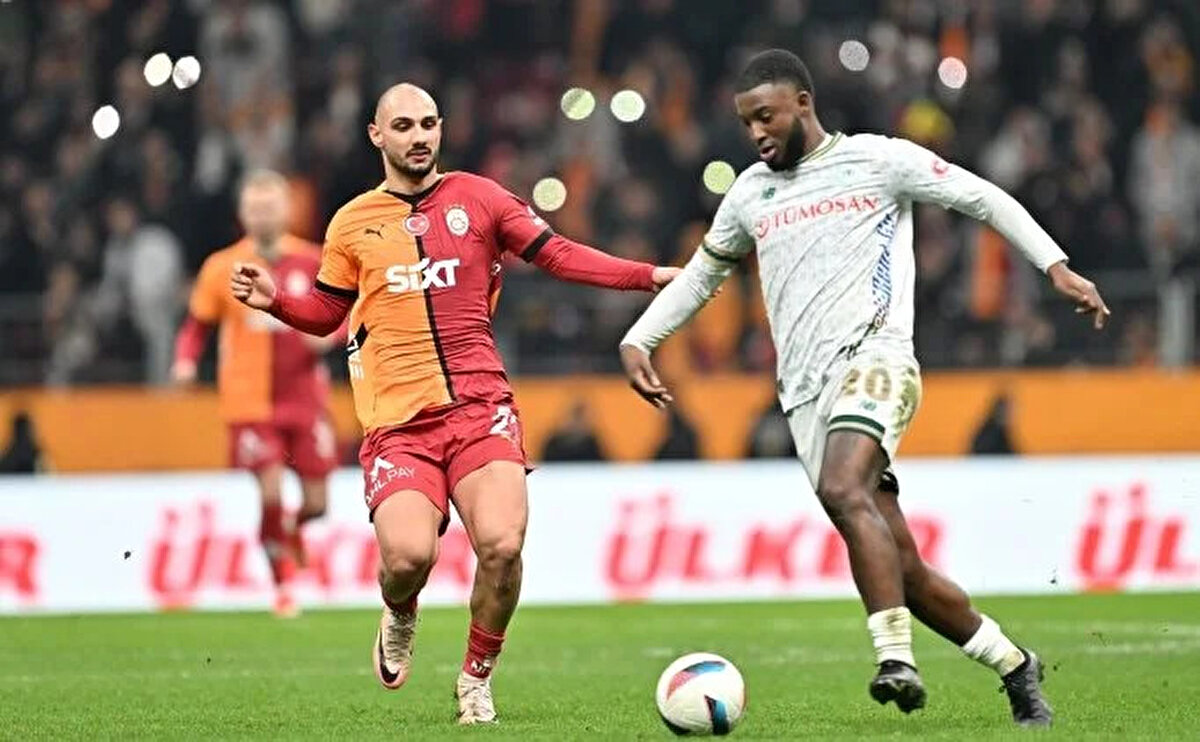 24 yaşındaki futbolcu, Galatasaray'daki 9 haftalık lig periyodunda sadece 1 gol atabildi. Böylece genç oyuncu da Galatasaray'ın bu sezon devre arasında yaptığı başarısız transferler arasına adını yazdırmış oldu.<br>