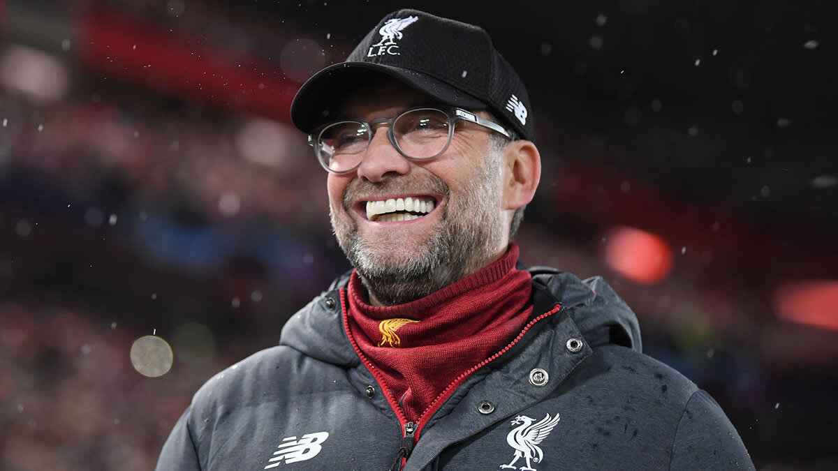 Geçtiğimiz yıl teknik direktörlüğü bırakarak kulüp futbolundan uzak kalmak istediğini açıklayan Klopp, Red Bull'da Küresel Futbol Başkanı olarak göreve başlamıştı.<br>