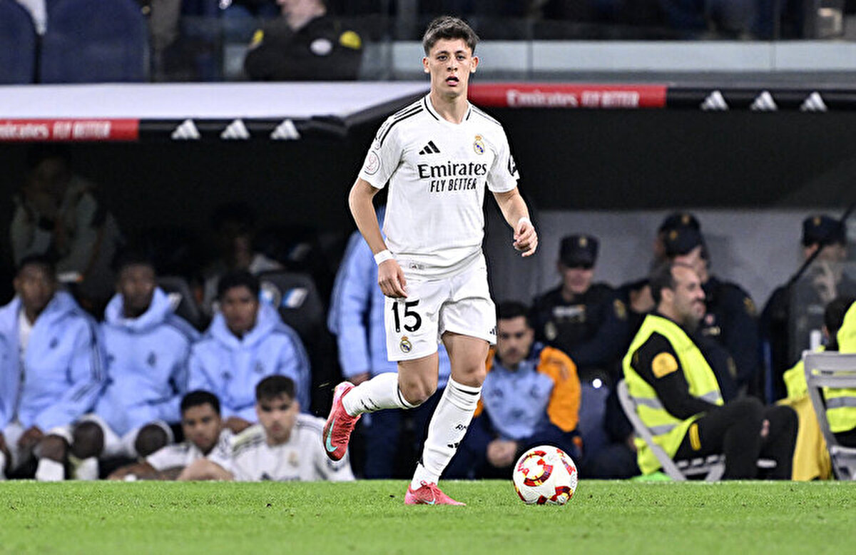 İspanya Kral Kupası yarı final rövanşında Real Madrid, sahasında Real Sociedad'ı ağırladı. Real Madrid, İlk karşılaşmada deplasmanda Real Sociedad’ı 1-0 yenerken, evindeki rövanş maçının normal süresini 4-3 geride tamamladı.