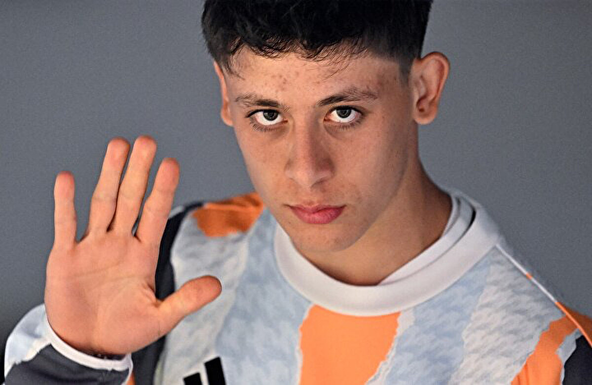 MARCA'da Real Madrid'in golü şu sözlerle tarif edildi; "Arda Güler'in sağdan kullandığı kornerde Rüdiger kusursuz bir kafa vuruşuyla topu ağlara gönderdi. Mükemmel bir anlam ifade ediyordu. Tımarhanede deli Rüdiger hüküm sürüyordu."