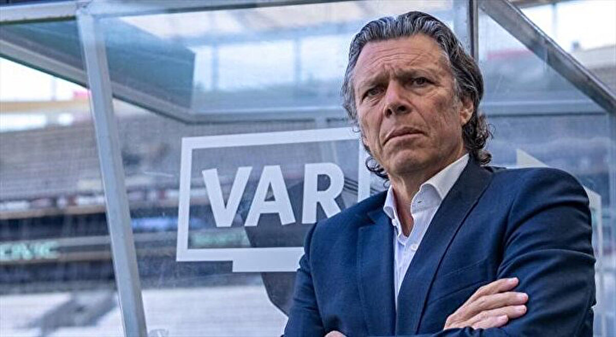 Başkan Adalı bununla da yetinmeyip karşılaşmayı izleyip, pozisyonları değerlendirmesi için eski hakem Urs Meier'i İstanbul'a getirmişti.