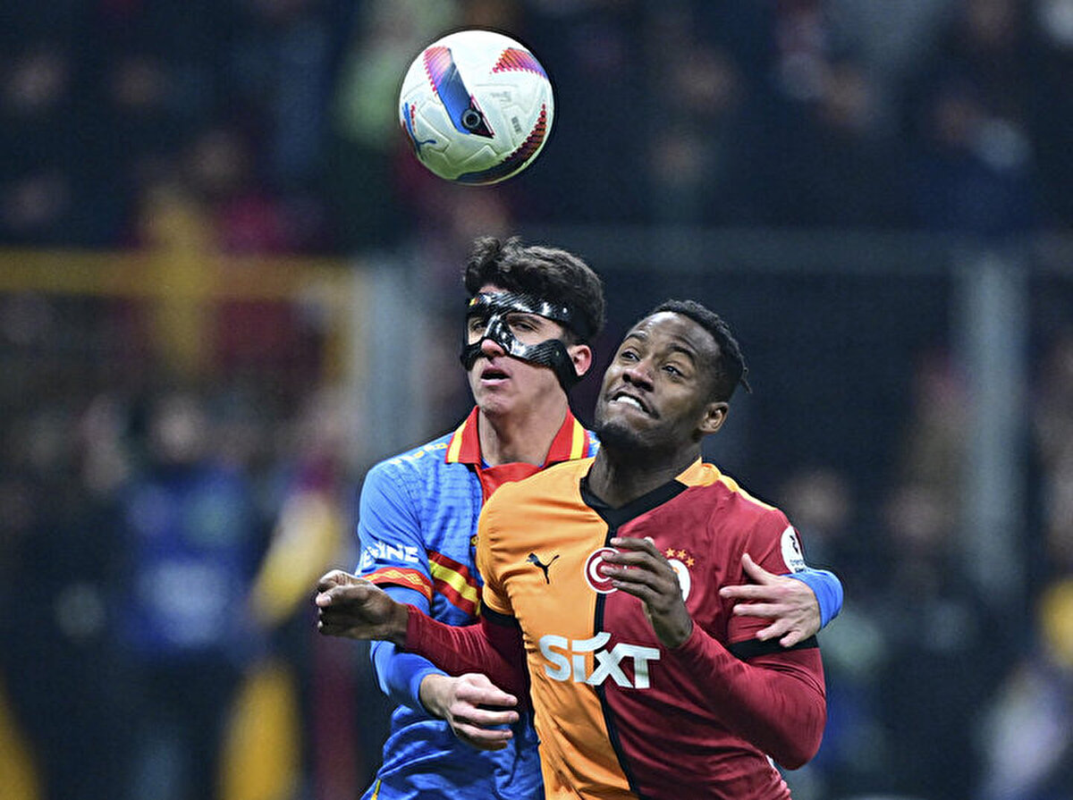 Sarı-lacivertlilerde bu anlamda gündeme sürpriz isimler gelmeye devam ediyor.