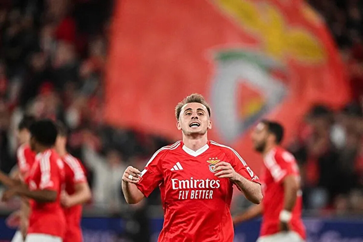 Bu sonuçla, ligde 27. hafta sonunda 65 puanı bulunan Benfica, averajla Sporting Lizbon'un ardından ikinci sırada yer aldı.