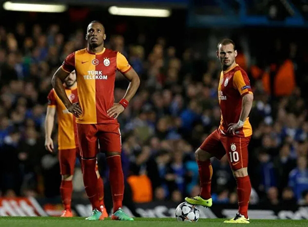 MOURINHO'YA DESTEK MESAJI YAYINLAMIŞTI<br><br>Galatasaray'ın eski yıldızı Didier Drogba, Süper Lig'in 25. haftasında oynanan Galatasaray-Fenerbahçe maçı sonrasında yaşanan ırkçılık tartışmalarında Jose Mourinho'ya destek vermişti.