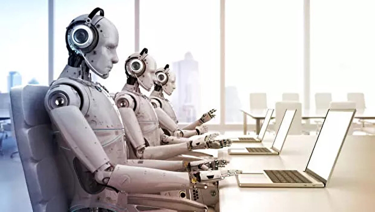 EN AZ RİSK TAŞIYAN MESLEKLER BELLİ OLDU<br>Fransa merkezli pazarlama ajansı Eskimoz, farklı meslekleri insan etkileşimi gerekliliği ve otomasyon olasılığı açısından inceleyerek ortaya ilginç bir tablo çıkardı.<br><br>Yapılan araştırmaya göre yapay zekaya göre en az risk taşıyan 10 meslek grubu belirlendi. Listede bulunan meslekler arasında yaratıcılık, duygusal zeka ve sosyal beceri gibi özellikler ön plana çıkıyor.