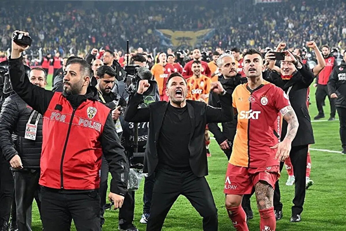 GOLLER OSIMHEN'DEN GELDİ<br><br>Fenerbahçe'yi iyi bir oyunla mağlup eden Galatasaray'ın gollerini Nijeryalı yıldızı Victor Osimhen kaydetti.