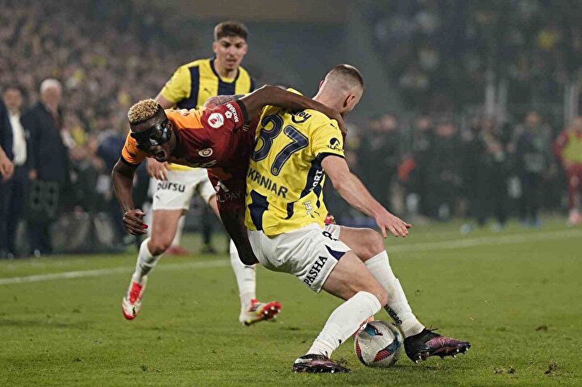 Pozisyon VAR'dan izlenerek 45 4. dakikada gol kararına hükmedildi.