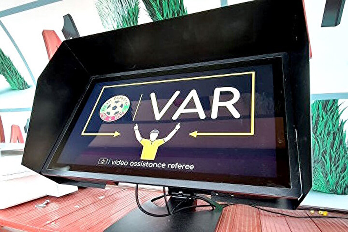 Bulgar futbolu, Video Yardımcı Hakem Sistemi kumar skandalıyla sarsıldı.