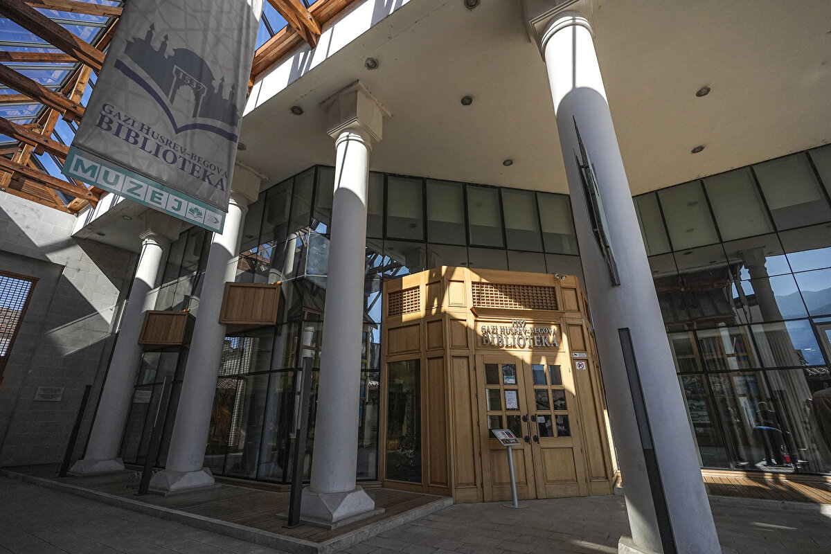 Savaştan sonra da el yazma eserler, yeniden eski yerlerine konuldu.