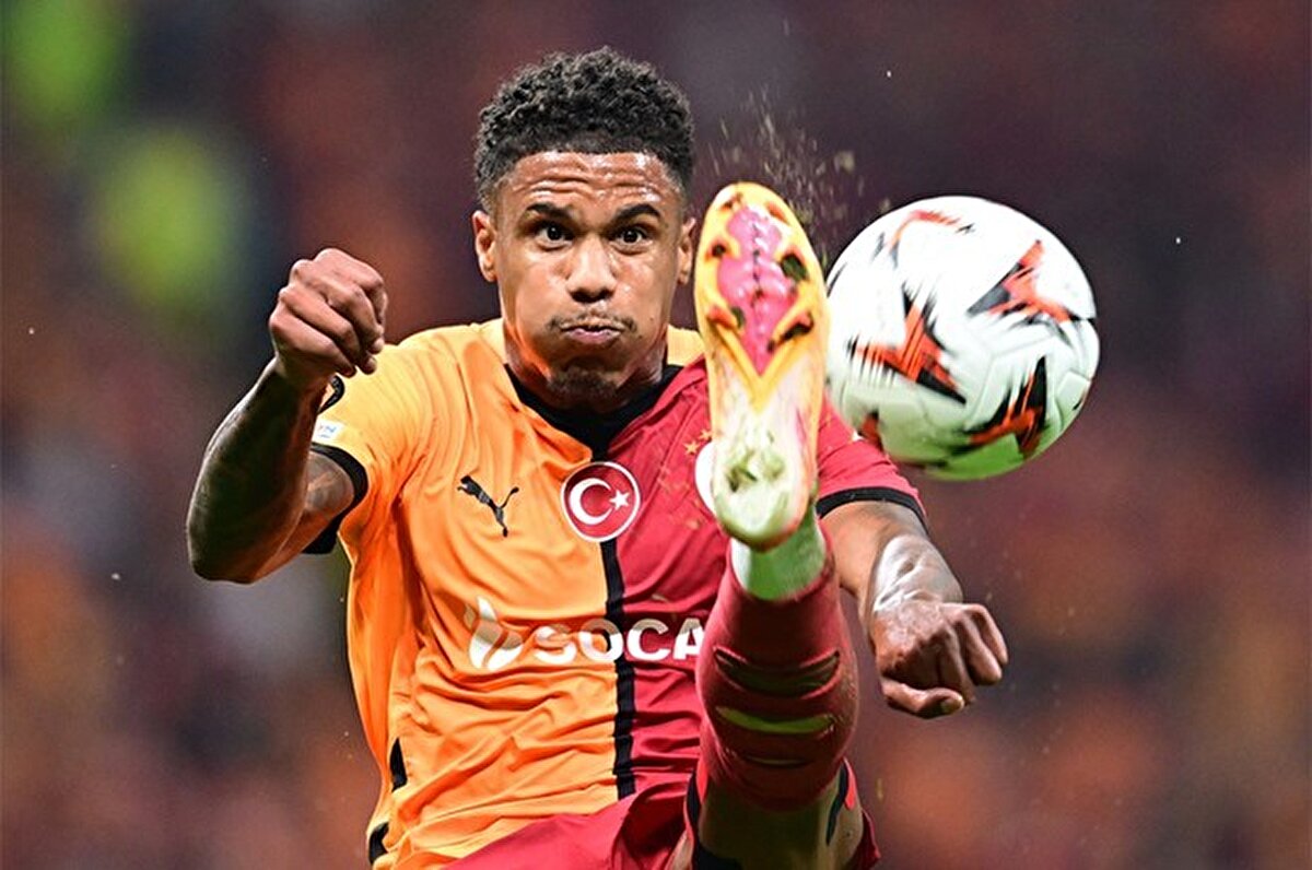 Galatasaray'da Ismail Jakobs'un sakatlık kabusu bitmedi. Sarı-kırmızılıların sezon başında kadrosuna kattığı futbolcu yaşadığı sakatlıklar nedeniyle uzun süre takımdan ayrı kaldı.