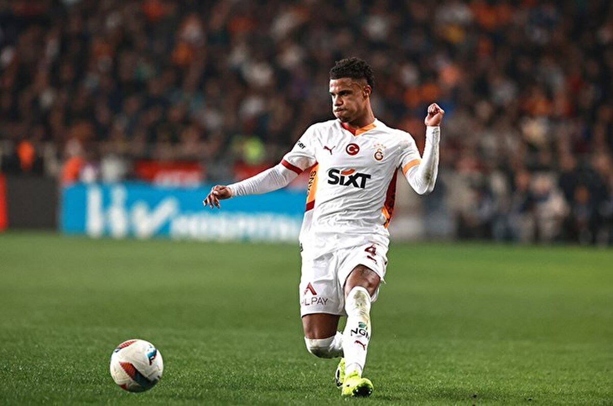 Milliyet'te yer alan habere göre Jakobs, Galatasaray'ın bu haftayı BAY geçmesini fırsat bilecek ve Samsunspor maçına kadar hazır duruma gelecek.