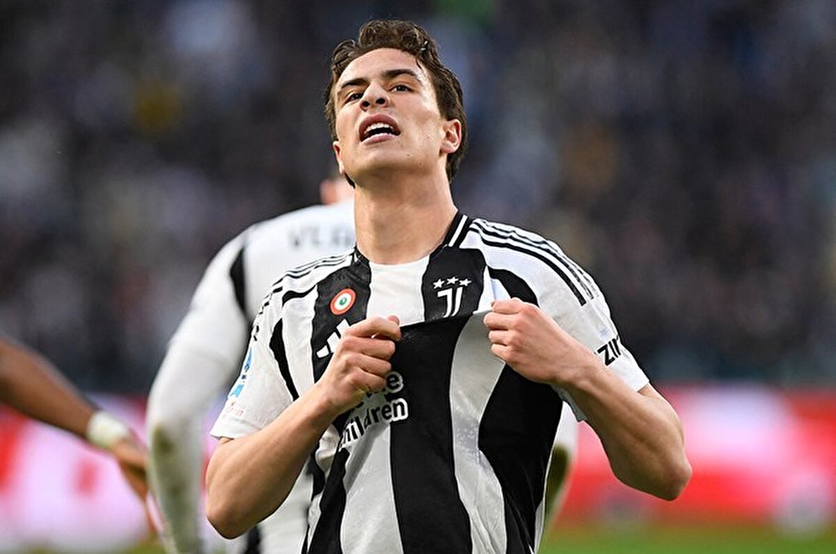 Motta ayrıca, "Böyle bir zihniyette ve çalışma kültüründe bu kadar genç birini bulmak kolay değil. Bütün bunlar, teknik ve fiziksel kalitesiyle birleşince onu mükemmel bir oyuncu yapıyor. 2005 doğumlu bir oyuncu, böyle çalışmaya devam ederse geleceği kesinlikle harika olacak." değerlendirmesinde bulundu.