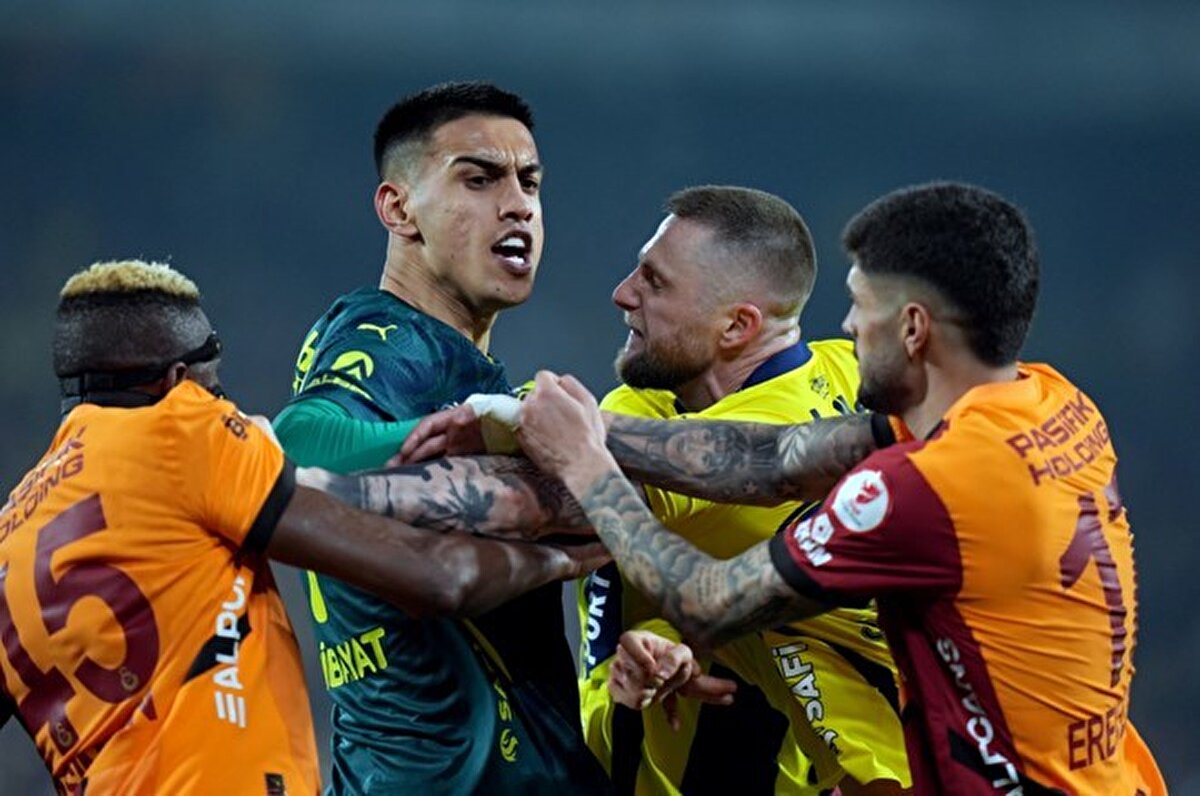 Trabzonspor, Profesyonel Futbol Disiplin Kurulu'nun Fenerbahçe - Galatasaray maçından çıkan olaylarla ilgili verdiği kararlara tepki gösterdi