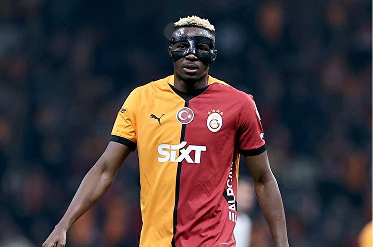 Yaz transfer dönemi için Avrupa devlerinin de listesinde yer alan Victor Osimhen'i Galatasaray takımda tutmak için çalışmalarını sürdürüyor.