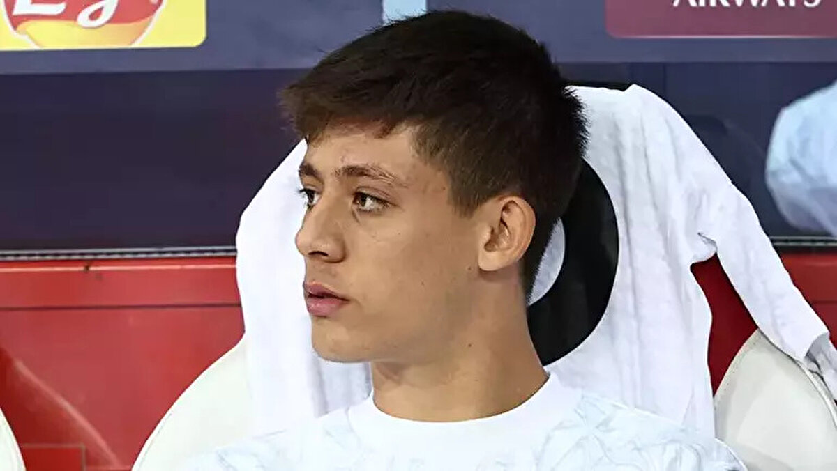 ARDA GÜLER 85'TE OYUNA GİRDİ<br><br>Öte yandan Real Madrid'in yıldızı Arda Güler, maça yedek başladı. Millî futbolcu, mücadelenin 85. dakikasında oyuna girdi ve uzatmalarla birlikte yaklaşık 10 dakika sahada kaldı.