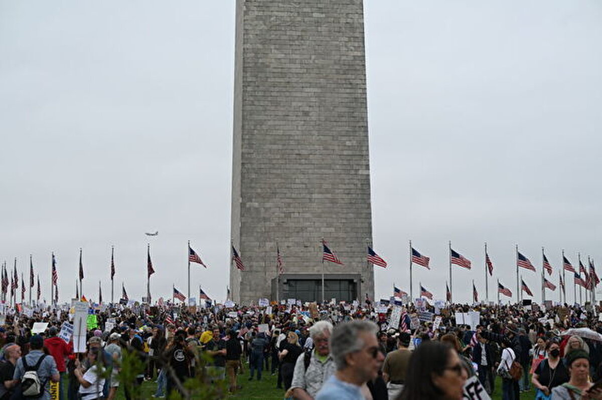 Üniversitelerde de protesto edilen Donald Trump'ın üniversitelere müdâhale etmemesi talep ediliyor. ABD'de doktora eğitimi gören Türk öğrenci Rümeysa Öztürk, Filistin'i desteklediği gerekçesiyle gözaltına alınmıştı.