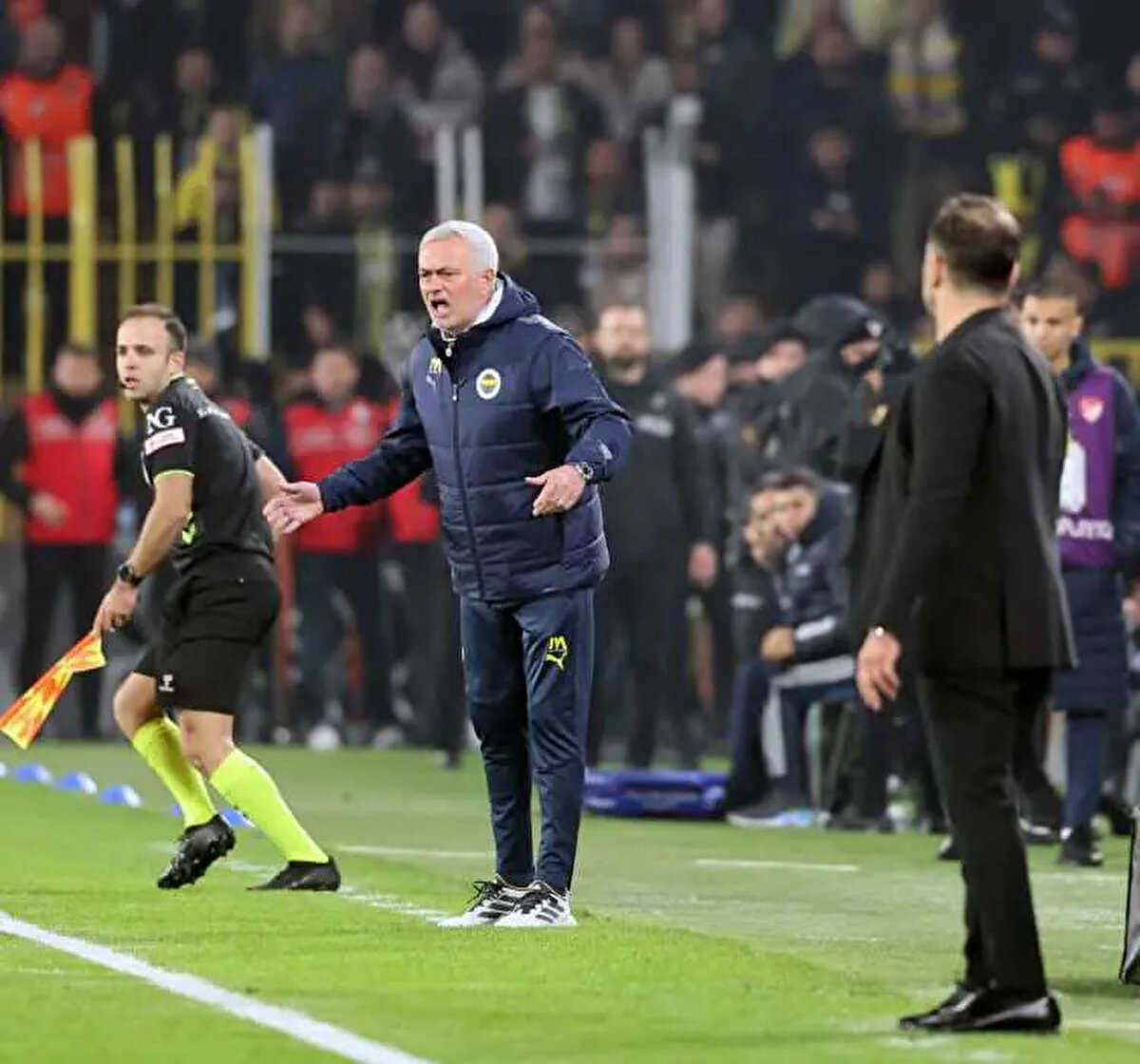 53-Fenerbahçe (Türkiye): 235,3 milyon euro