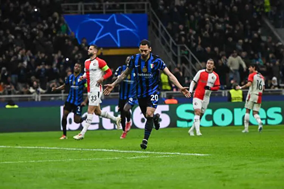 46-Feyenoord (Hollanda): 281,55 milyon euro