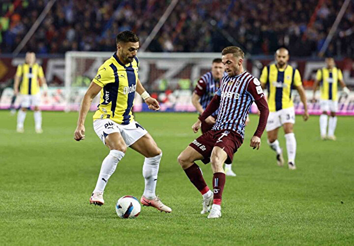 Trendyol Süper Lig 30. haftasında Fenerbahçe sahasında Trabzonspor ile karşı karşıya gelecek.