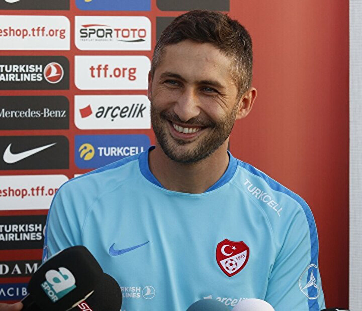 Radyospor'a konuşan Sarıoğlu, kendisine ulaşan bir şey olmadığını ifade etti. Sarıoğlu, ekibiyle çalışmalarına devam ettiğini söyledi.<br>