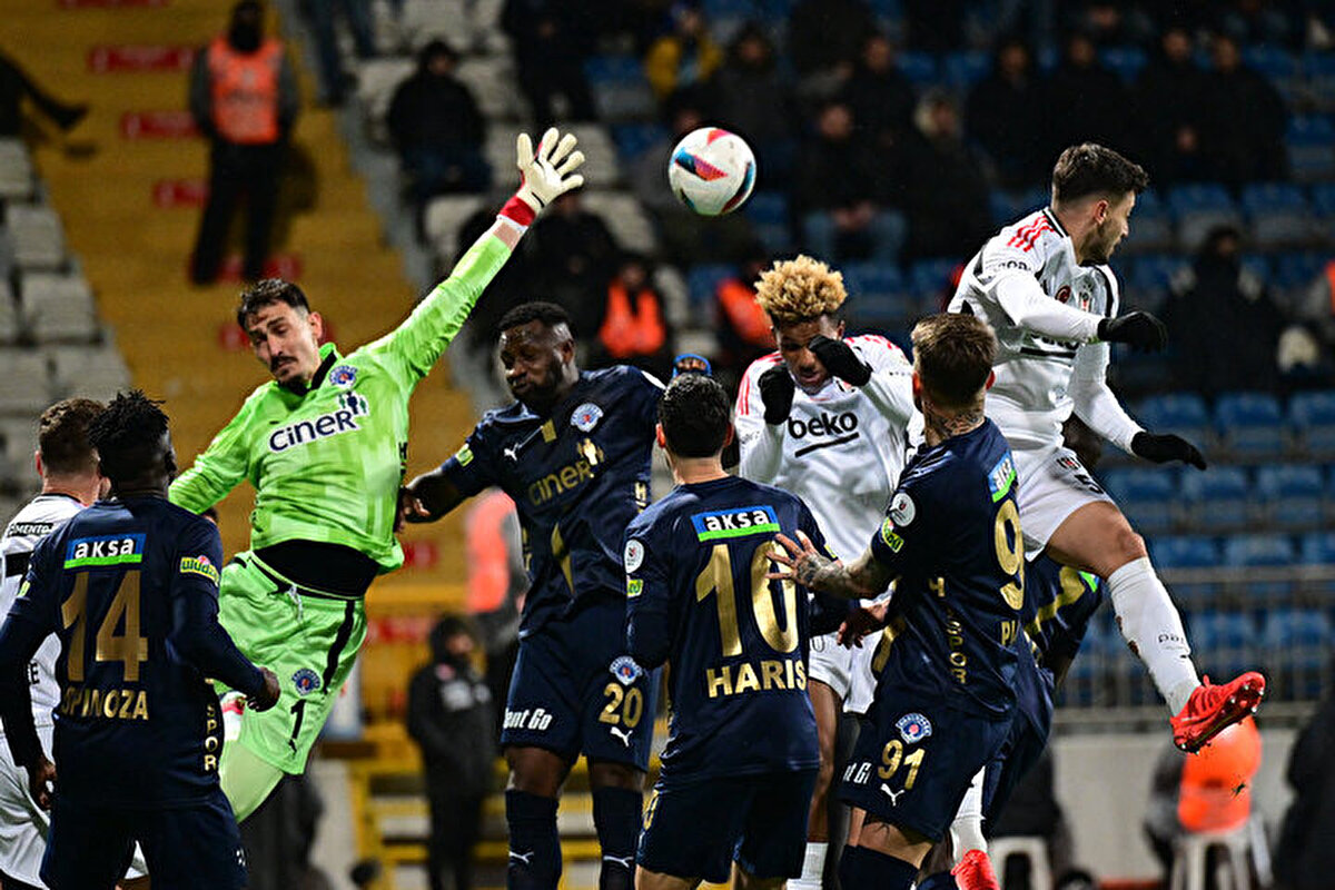 Trendyol Süper Lig 30. hafta karşılaşmasında Beşiktaş deplasmanda Kasımpaşa ile karşı karşıya geldi.<br>