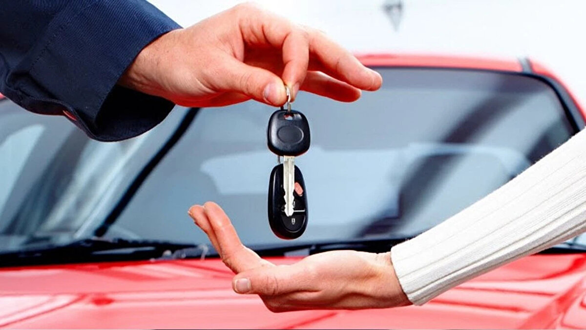 Otomotiv sektörü son birkaç yılda oldukça karışık. Üreticiler artık elektrikli otomobillere odaklanırken, yavaş yavaş içten yanmalı motora sahip araçlara veda ediliyor.