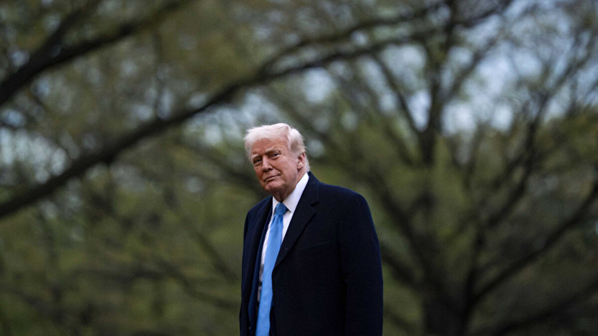 ABD Başkanı Donald Trump'ın açıkladığı, ABD'nin ticari ortakları ve küresel piyasalarda şok etkisi yaratan gümrük vergilerinden aralarında Türkiye'nin de yer aldığı birkaç ülke kazançlı çıkabilir, ancak gümrük vergilerinden kaynaklı bir resesyon bu kazanımları sınırlayabilir.<br><br>