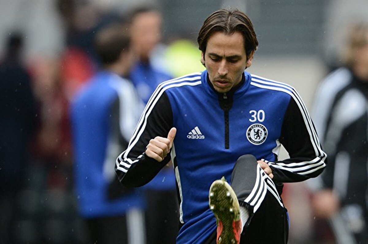 Benayoun ise olayla ilgili olarak, "Bu kesinlikle bir hataydı. El bombasının evimi hedef almadığından hiç şüphem yok. İlk başta bir gaz tüpünün patladığını düşündüm ve itfaiyeyi aradık. Ancak polis eve geldiğinde ve el bombasının kalıntılarını bulduğunda gerçekte ne olduğunu anladık." ifadelerini kullandı.