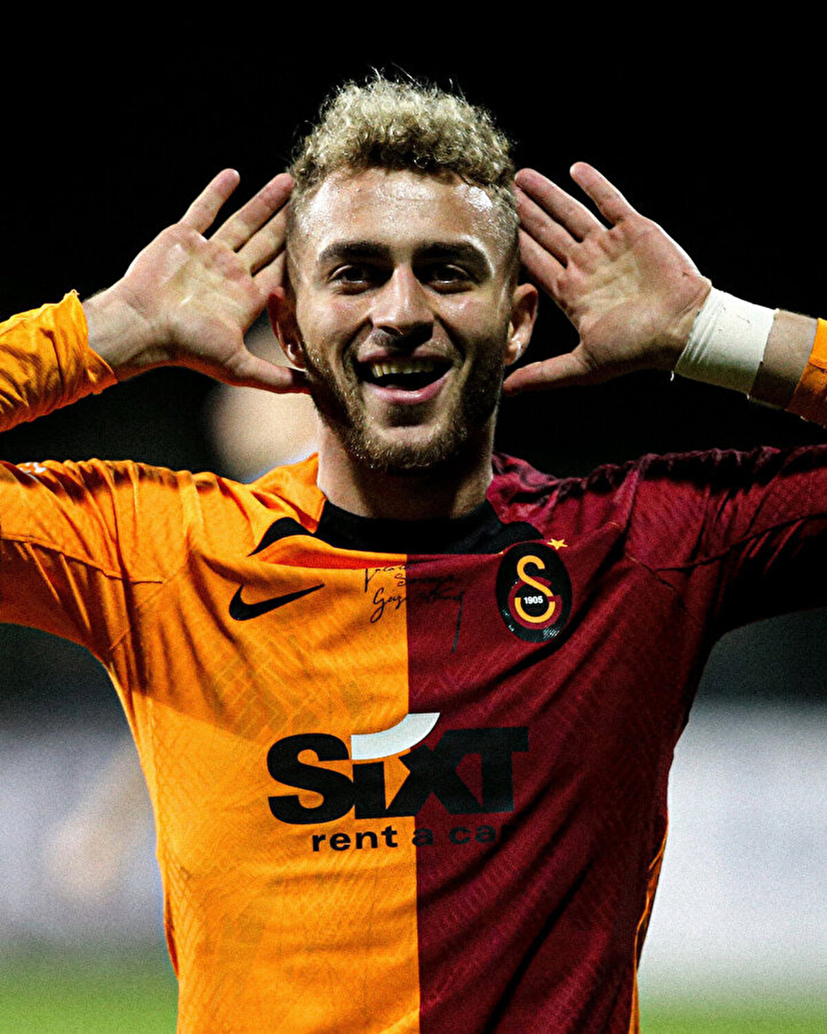 Milliyet'te yer alan habere göre, Napoli'nin efsaneleri arasında yer alan Dries Mertens, Barış Alper Yılmaz'ı İtalyan ekibine önerdi.<br>