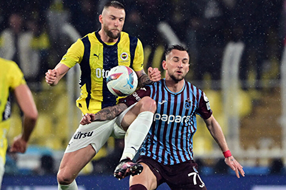 "Skriniar, yeni görevinde takımın liderlerinden biri haline geldi ve Jose Mourinho'nun, taraftarların, sevgisini ve saygısını kazandı."<br>