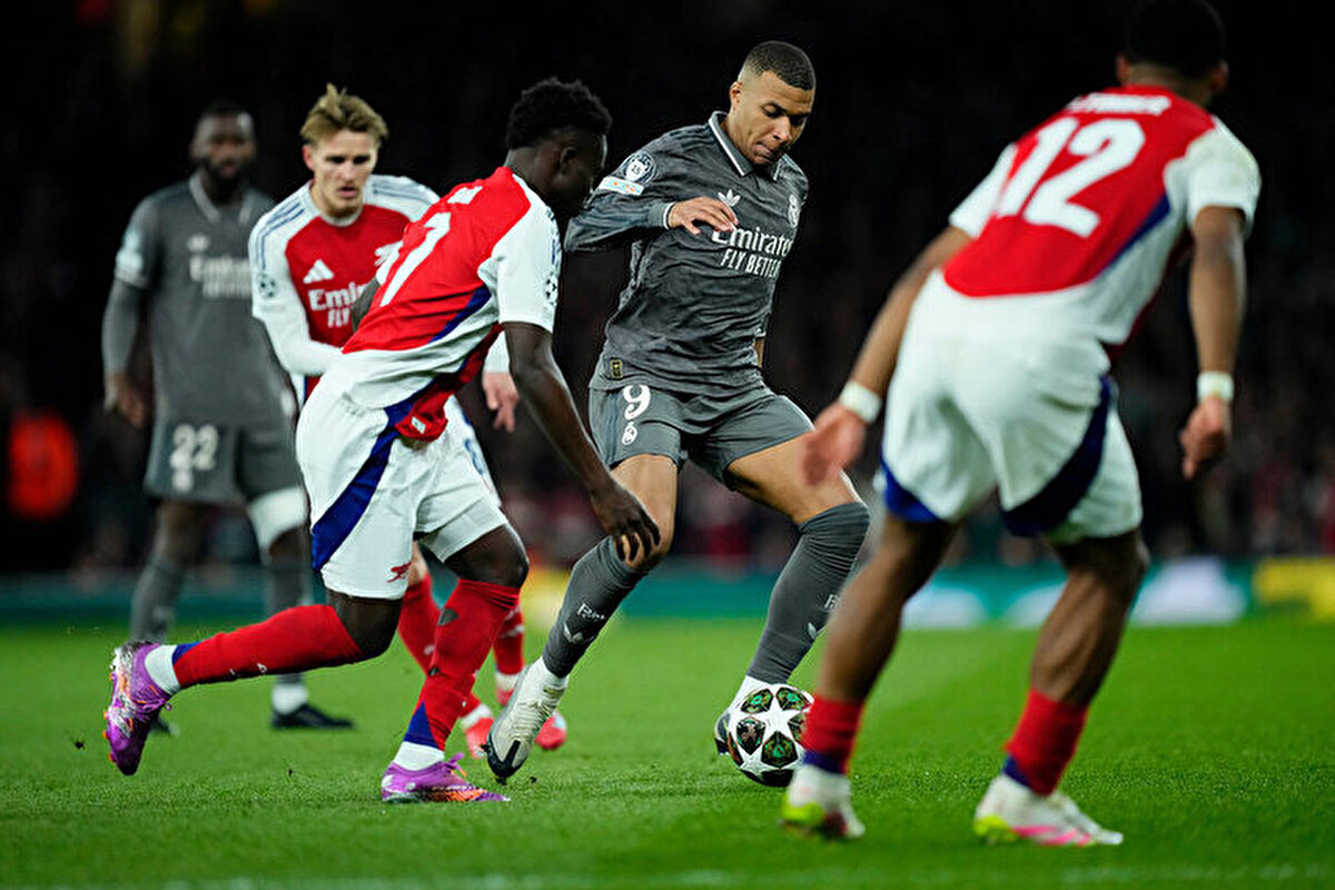Şampiyonlar Ligi'nde çeyrek finalde ilk maçların oynanmasının ardından gelecek sezonda ekstra takım hakkına sahip olacak ülkelerden biri kesinleşti.<br>