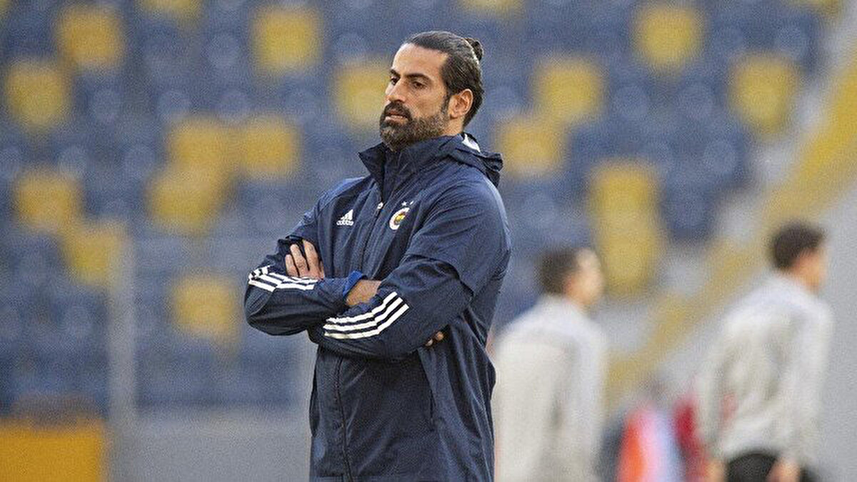 Sorulacak isimleri bilmeden, futbolculara göre ilk 10'unu belirledi.<br>