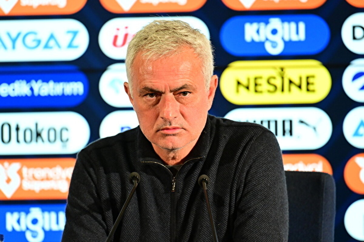 Samandıra Can Bartu Tesisleri’nde şampiyonluk havası her geçen gün daha da yoğunlaşıyor. Teknik direktör Mourinho önderliğinde, hem taktiksel hem de mental olarak yoğun bir çalışma süreci başladı.