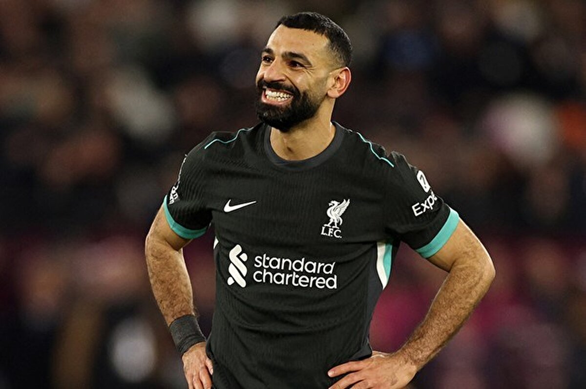 Devre arasında İngiliz basınına konuşan Salah, Liverpool'dan kimsenin kendisiyle iletişime geçmediğini açıklamıştı.