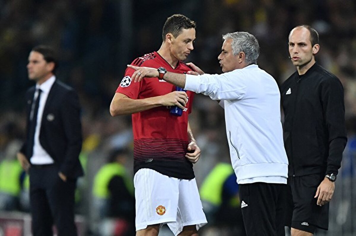 Nemanja Matic 4 sezonluk Manchester United kariyerinde kupa kazanamadı.