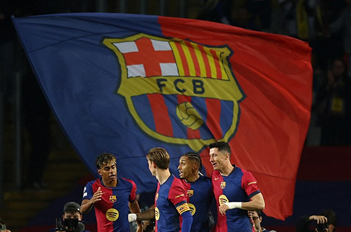 Şampiyonlar Ligi çeyrek finalinde ilk maçlarda Arsenal ve Inter avantajı yakalayan takımlar olmuştu. Dün oynanan iki maçın ardından Fransa Ligue 1'de şampiyonluğunu ilan eden Paris Saint Germain ile 2025'te maç kaybetmeyen Barcelona rakiplerini mağlup edip yarı final için önemli bir adım attı.<br>