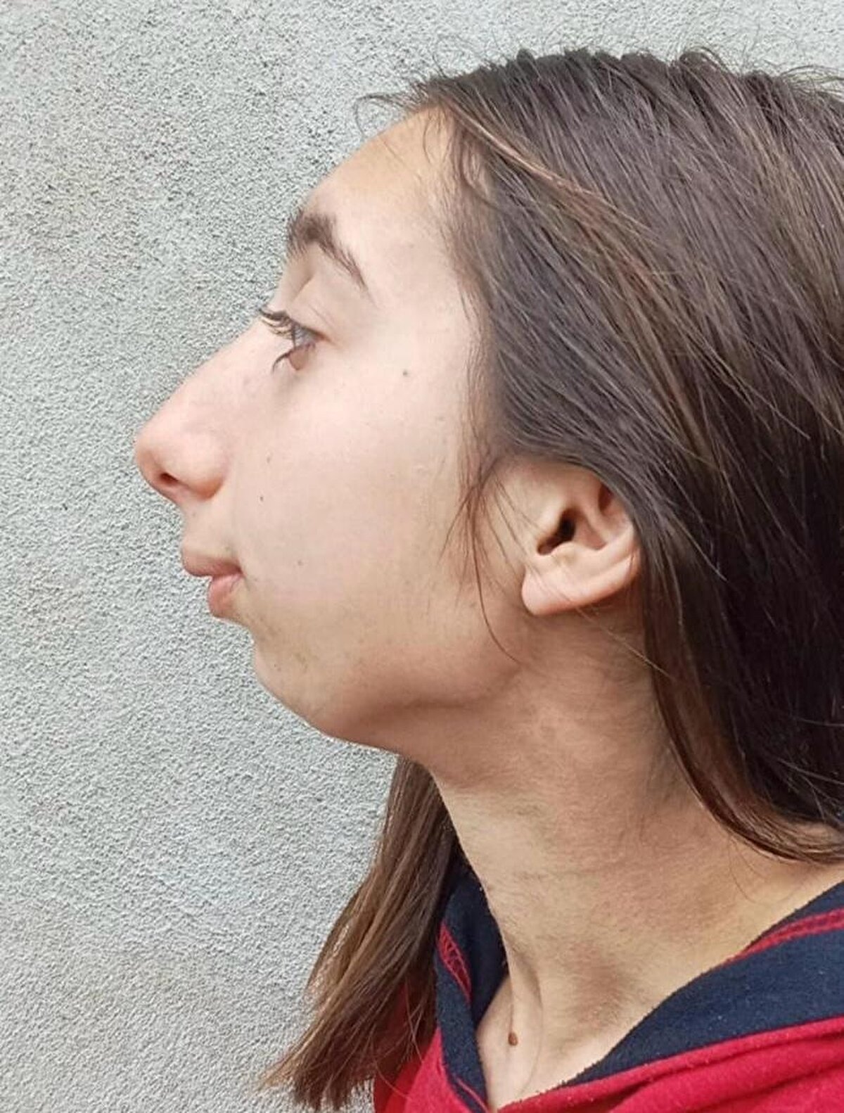 Sadece kitap istedi<br><br>Sağlık sorunları, ekonomik sıkıntılar ve babasının vefatı sebebiyle zor günler yaşayan Mariam’ın hayatı bir sosyal medya fenomeni sayesinde bir anda değişti. Yılbaşı öncesi Gürcistan’daki köyleri dolaşan bir sosyal medya fenomeni tek göz oda evde yaşayan aileye ulaştı. Mariam’ın görüntüsünü çekerek, “Yılbaşında ne istersin” diye sordu. Mariam’ın “Sadece kitap” cevabı ülkesinde gündem oldu. Zor koşullarda yaşayan genç kızın, sağlık sorunları ve ekonomik zorluklara rağmen sadece kitap istediği videosu binlerce kişi tarafından beğenildi.